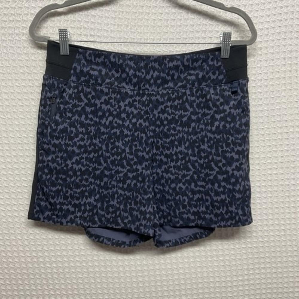NWOT Athleta Blue/Black Brooklyn Printed Short Women 8 Indonesia Polyester/nylon